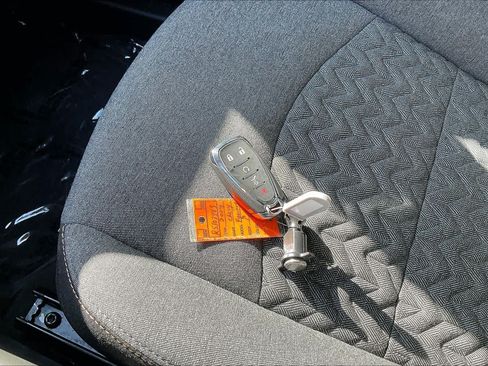 Used 2024 Chevrolet Equinox LT FWD image 11