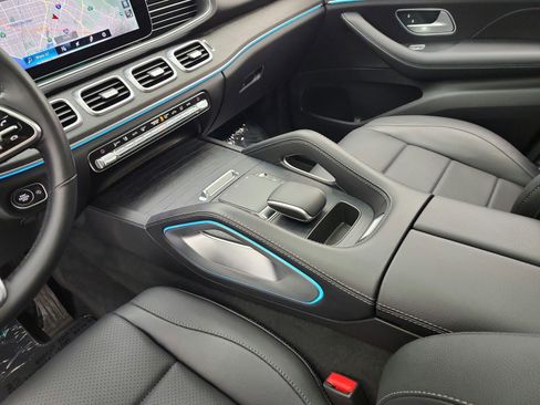 Used 2023 Mercedes-Benz GLE 450 4MATIC image 11