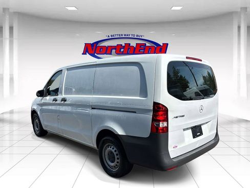Used 2022 Mercedes-Benz Metris image 5