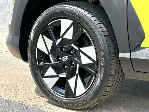 Used 2025 Hyundai Kona SEL AWD/4WD image 11