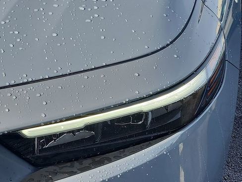 Used 2023 Honda Accord Sport image 9