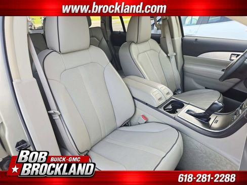 Used 2011 Lincoln MKX 2WD w/ 101A Rapid Spec Order Code image 16