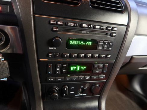 Used 2002 Ford Thunderbird Deluxe image 23