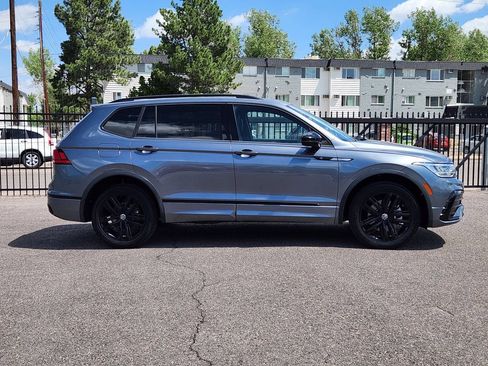 Certified 2022 Volkswagen Tiguan SE R-Line AWD/4WD image 4
