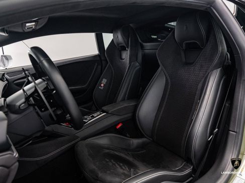 Used 2017 Lamborghini Huracan LP 610-4 Avio image 28