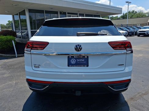 Certified 2023 Volkswagen Atlas Cross Sport SE w/ Panoramic Sunroof Package AWD/4WD image 5