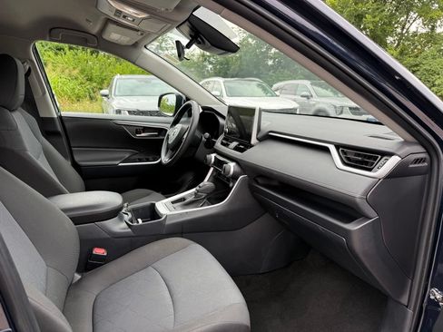 Used 2025 Toyota RAV4 XLE FWD image 16