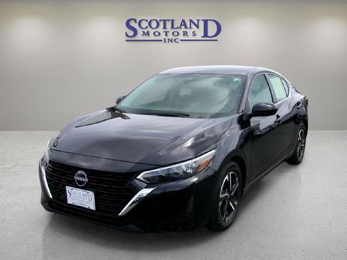 Used 2024 Nissan Sentra SV FWD image 2