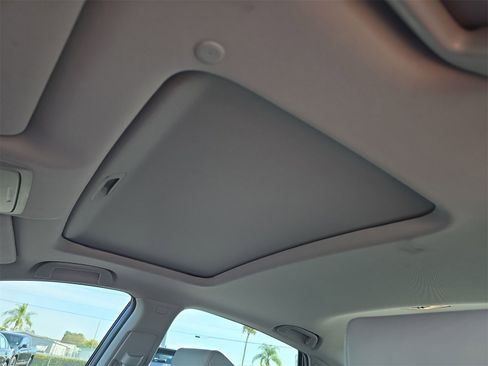 Used 2019 Honda Accord EX-L image 17