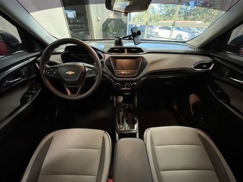 Used 2021 Chevrolet TrailBlazer LS image 18