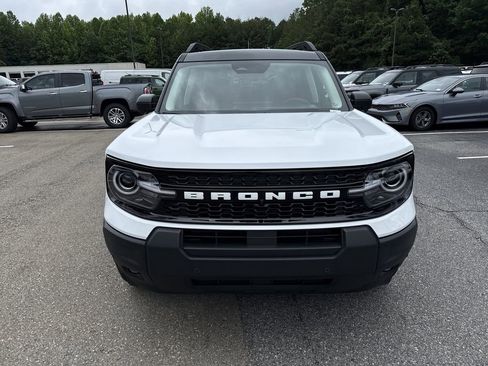 Used 2025 Ford Bronco Sport Outer Banks w/ Outer Banks Tech Package+ AWD/4WD image 2