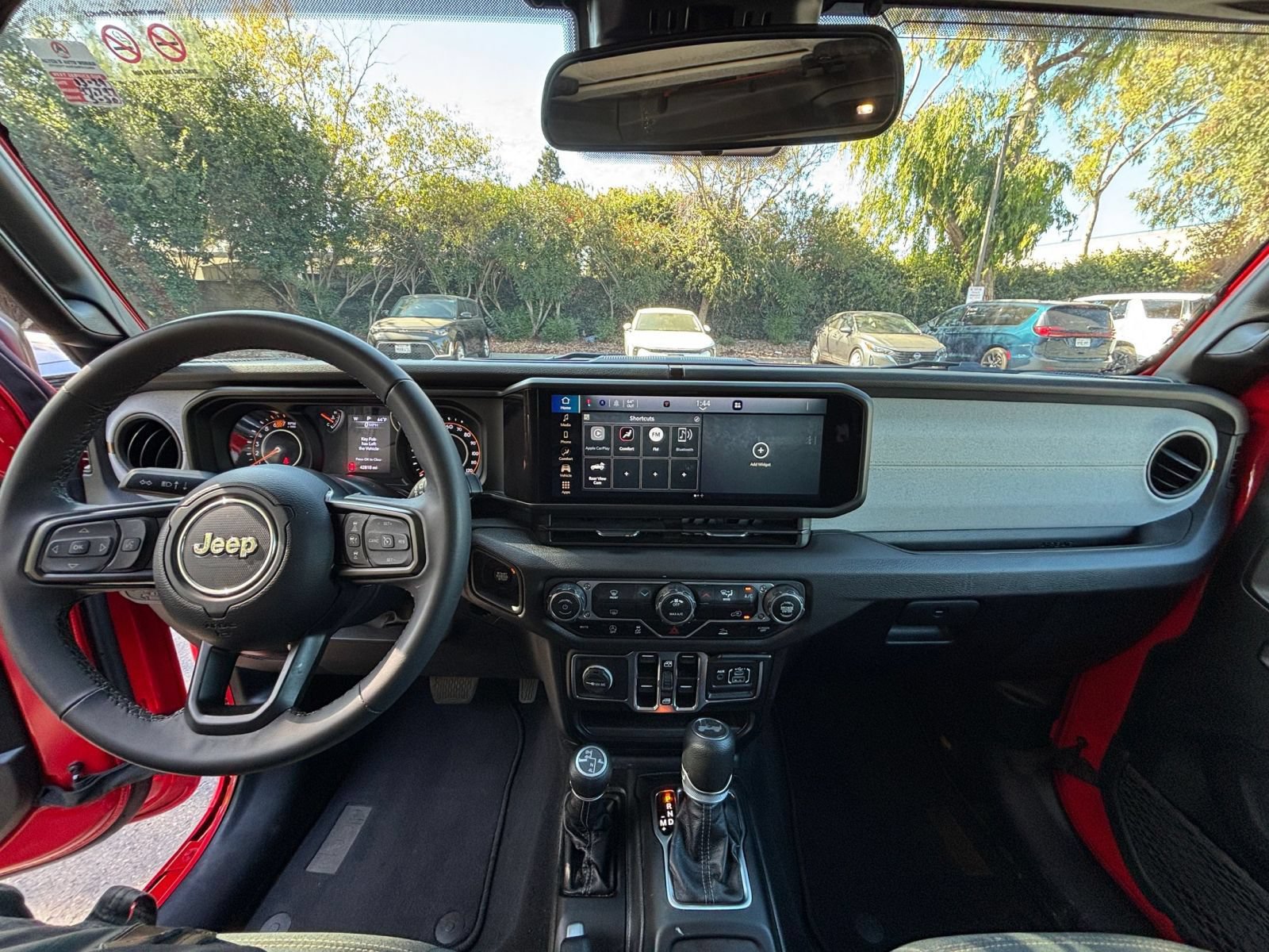 Used 2025 Jeep Wrangler Unlimited Sport AWD/4WD image 30