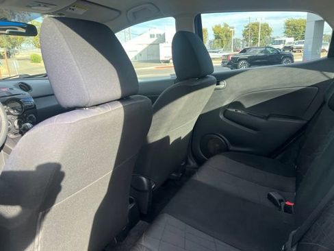 Used 2014 MAZDA MAZDA2 Sport FWD image 18