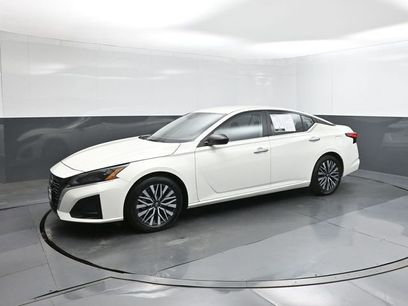 Used 2025 Nissan Altima 2.5 SV