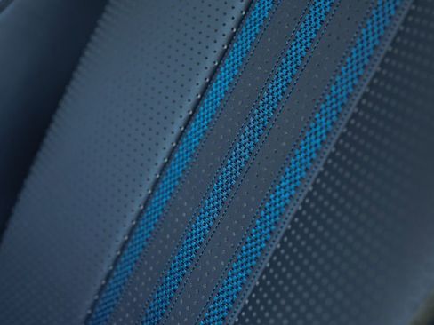 Used 2025 Aston Martin DBX 707 image 16