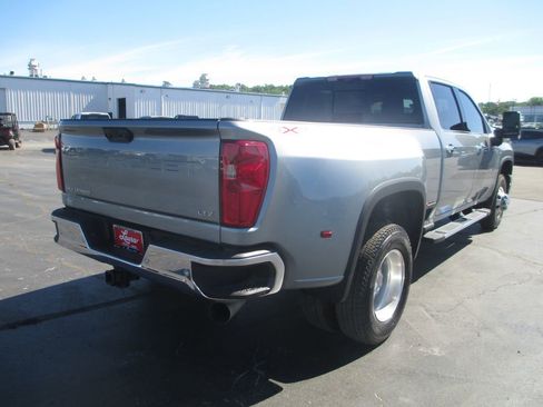 Used 2025 Chevrolet Silverado 3500 LTZ w/ LTZ Plus Package AWD/4WD image 6
