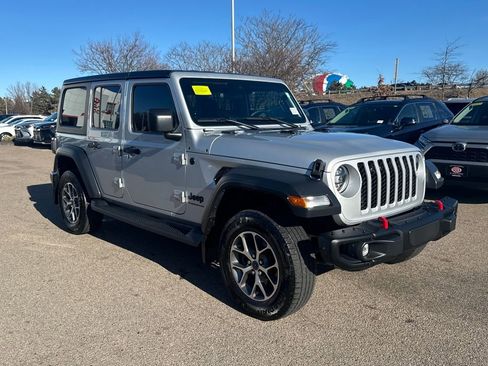 Used 2024 Jeep Wrangler Sport S image 11