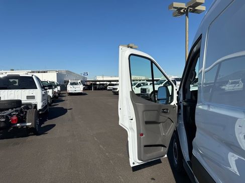 New 2026 Ford Transit 250 148 Medium Roof image 12