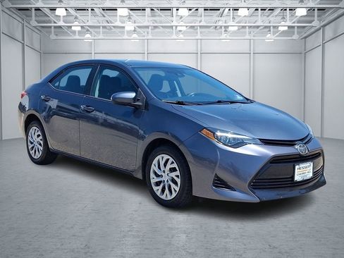 Used 2019 Toyota Corolla LE FWD image 4
