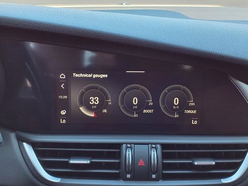 Used 2023 Alfa Romeo Giulia Veloce image 30