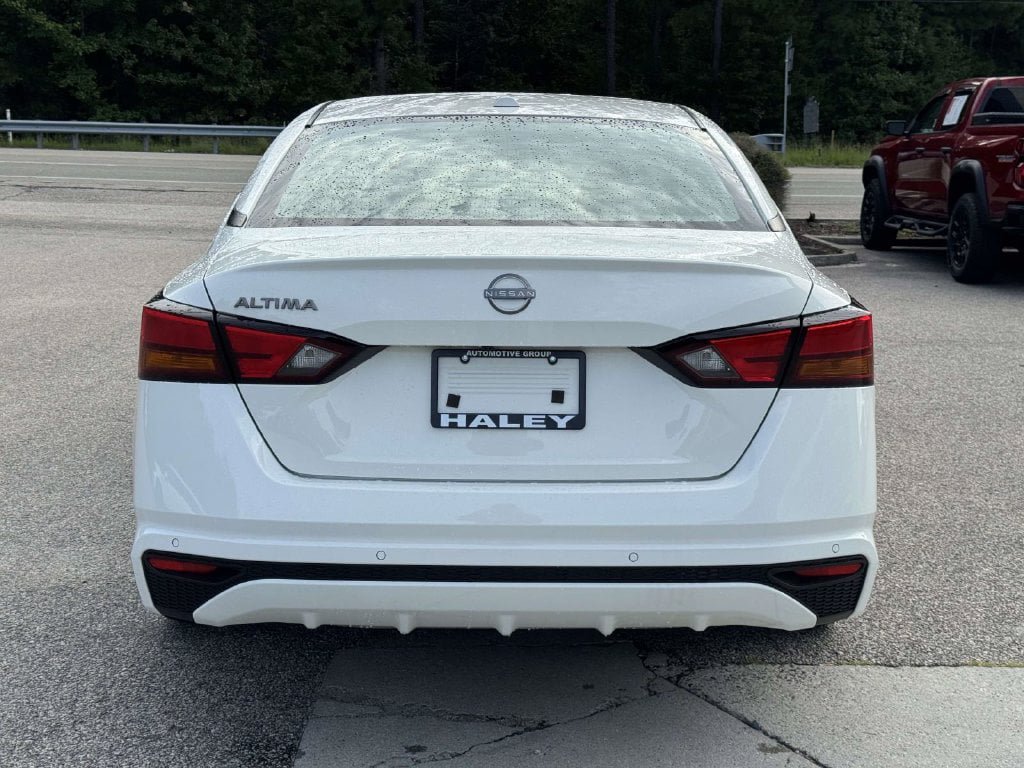 Used 2025 Nissan Altima 2.5 S FWD image 23