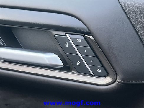 Used 2024 GMC Sierra 2500 AT4X image 16