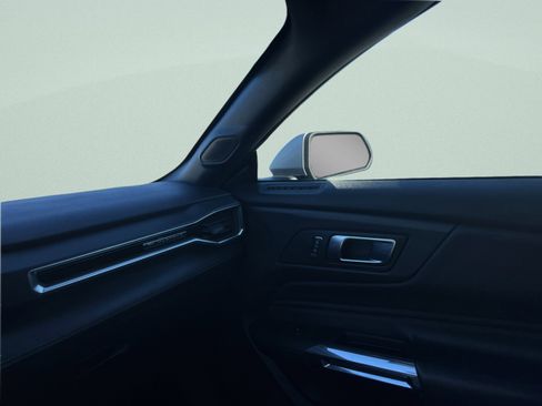 Used 2024 Ford Mustang Premium image 23