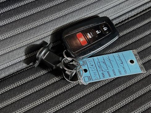 Used 2019 Toyota Camry SE w/ Convenience Package image 36