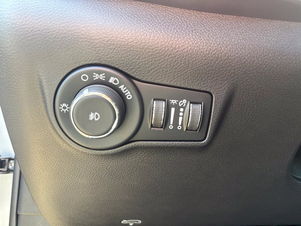 New 2026 Jeep Compass Limited AWD/4WD image 22