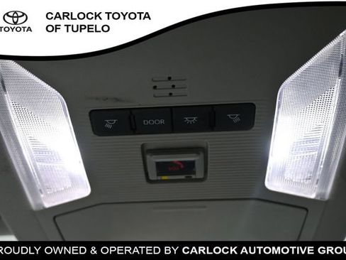 Used 2025 Toyota RAV4 XLE FWD image 37