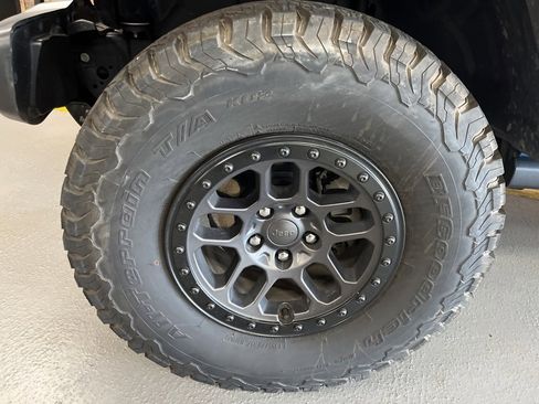 Used 2023 Jeep Wrangler Willys image 3