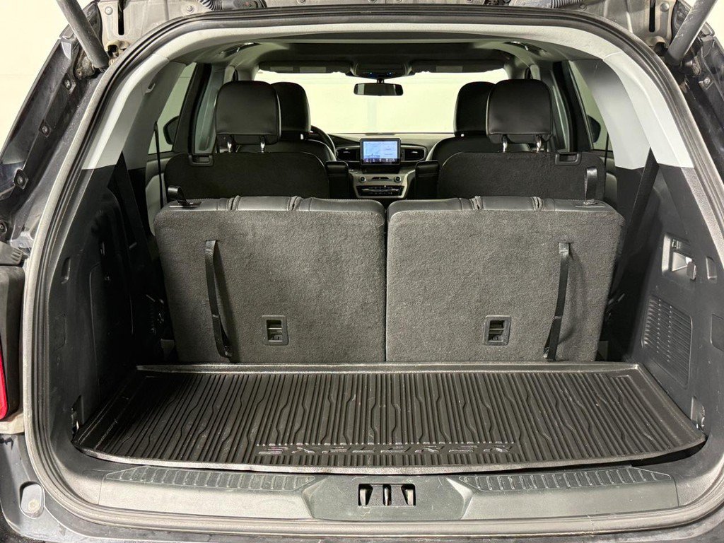 Used 2023 Ford Explorer XLT w/ Equipment Group 202A AWD/4WD image 10