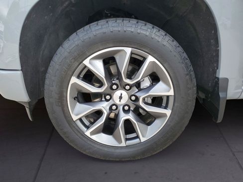 Used 2024 Chevrolet Silverado 1500 RST AWD/4WD image 14