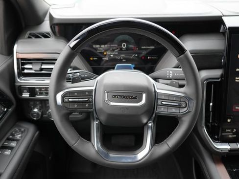 New 2026 GMC Yukon XL Denali w/ Denali Reserve Package AWD/4WD image 11