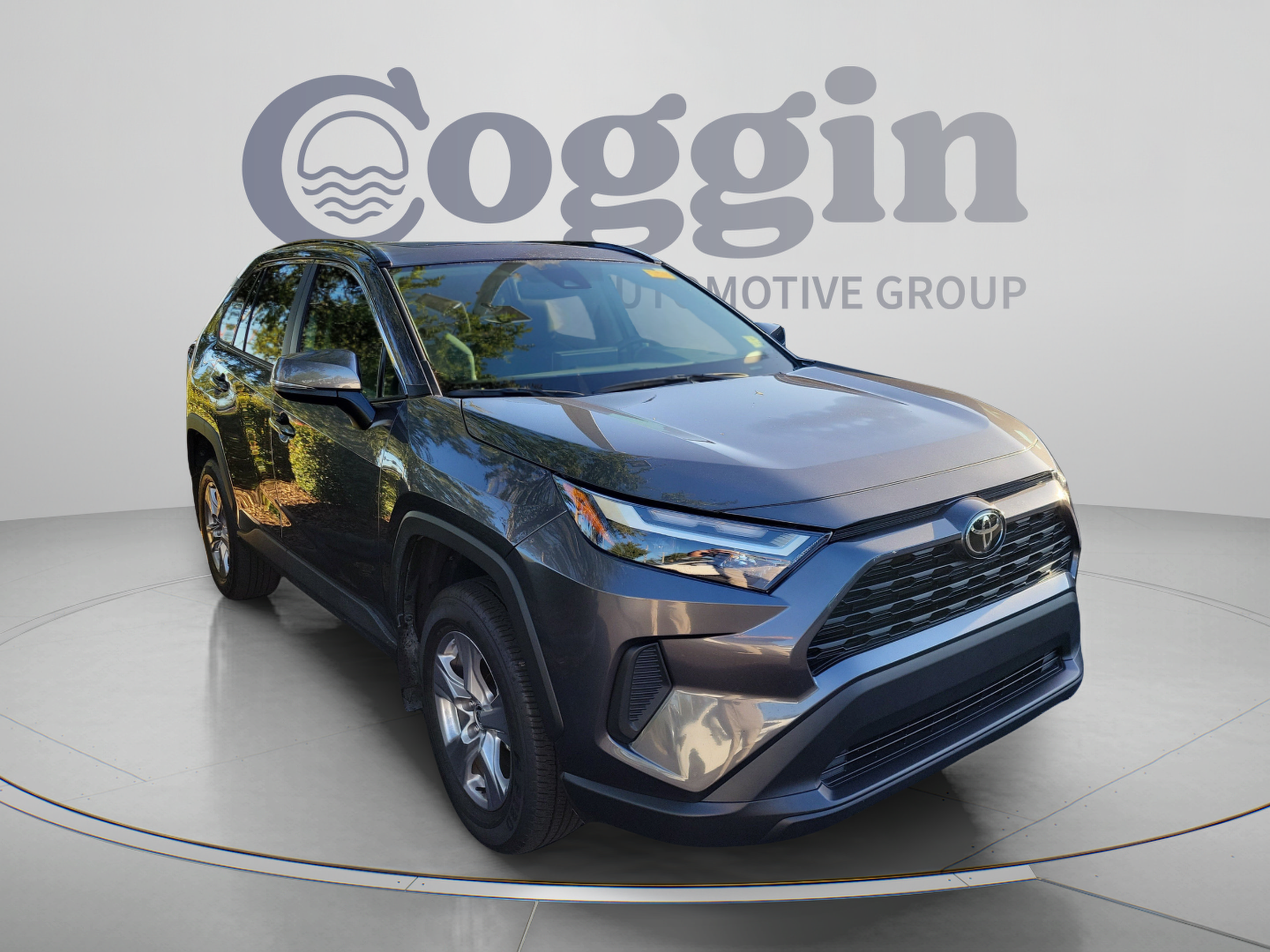 Used 2025 Toyota RAV4 XLE w/ Convenience Package FWD image 6