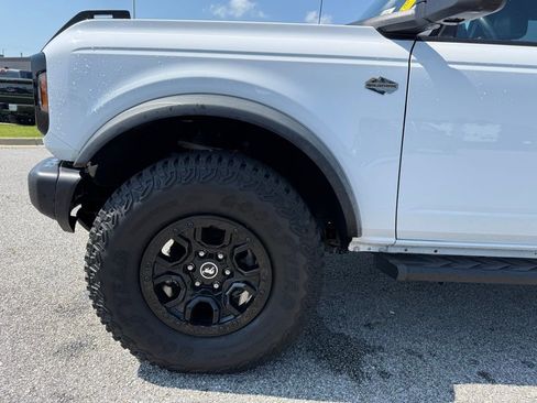 Used 2023 Ford Bronco Wildtrak AWD/4WD image 34