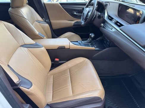 Used 2021 Lexus ES 350 w/ Accessory Package FWD image 16