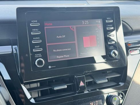 Used 2024 Toyota Camry SE image 28