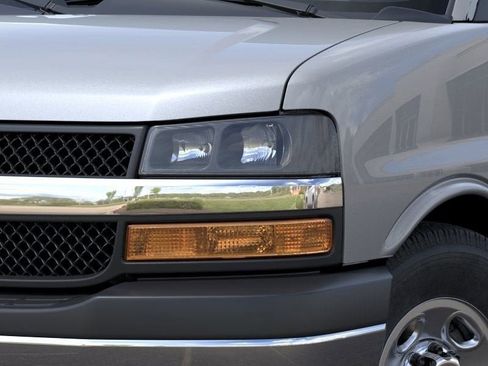 New 2026 Chevrolet Express 2500 RWD image 11