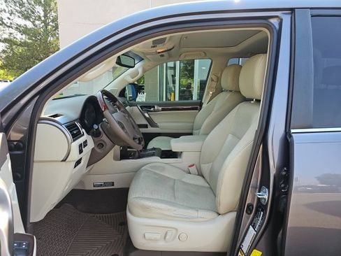 Used 2015 Lexus GX 460 Luxury AWD/4WD image 10