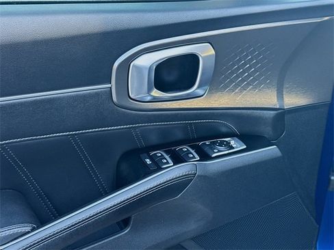 Used 2022 Kia Sorento SX image 18