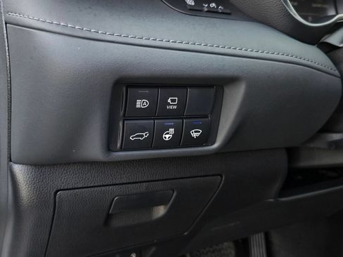 Used 2022 Toyota Highlander Limited AWD/4WD image 18