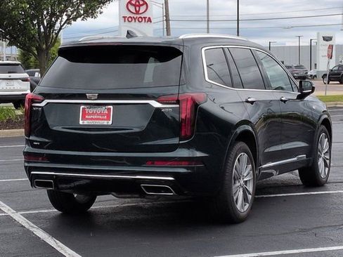 Used 2024 Cadillac XT6 Premium Luxury w/ Technology Package AWD/4WD image 5