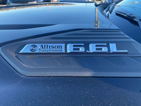 Used 2024 Chevrolet Silverado 2500 Custom w/ Custom Value Package image 11