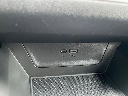 Used 2025 Chevrolet Equinox LT w/ Convenience Package II image 14