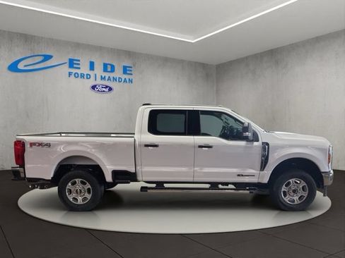 New 2026 Ford F250 XLT w/ FX4 Off-Road Package AWD/4WD image 12