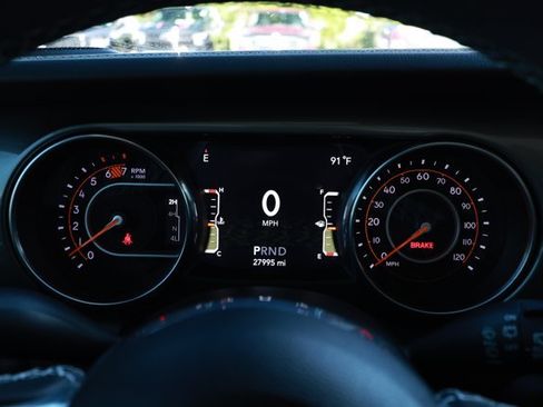 Used 2023 Jeep Wrangler Unlimited Sahara AWD/4WD image 12