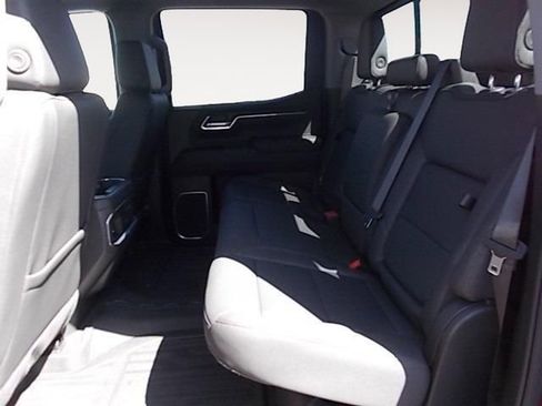 New 2025 GMC Sierra 1500 SLT AWD/4WD image 10