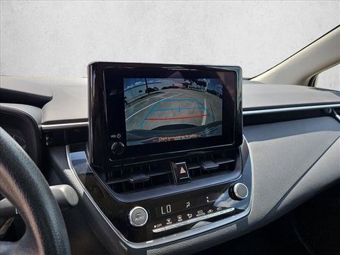 Used 2024 Toyota Corolla LE FWD image 14