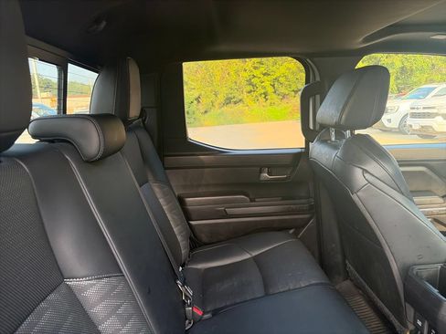 Used 2025 Toyota Tacoma TRD Off-Road w/ TRD Off Road Premium Package AWD/4WD image 12